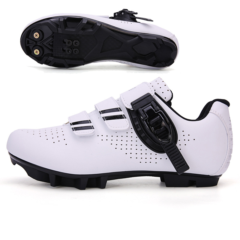 화이트와 블랙 마운틴 잠금 신발