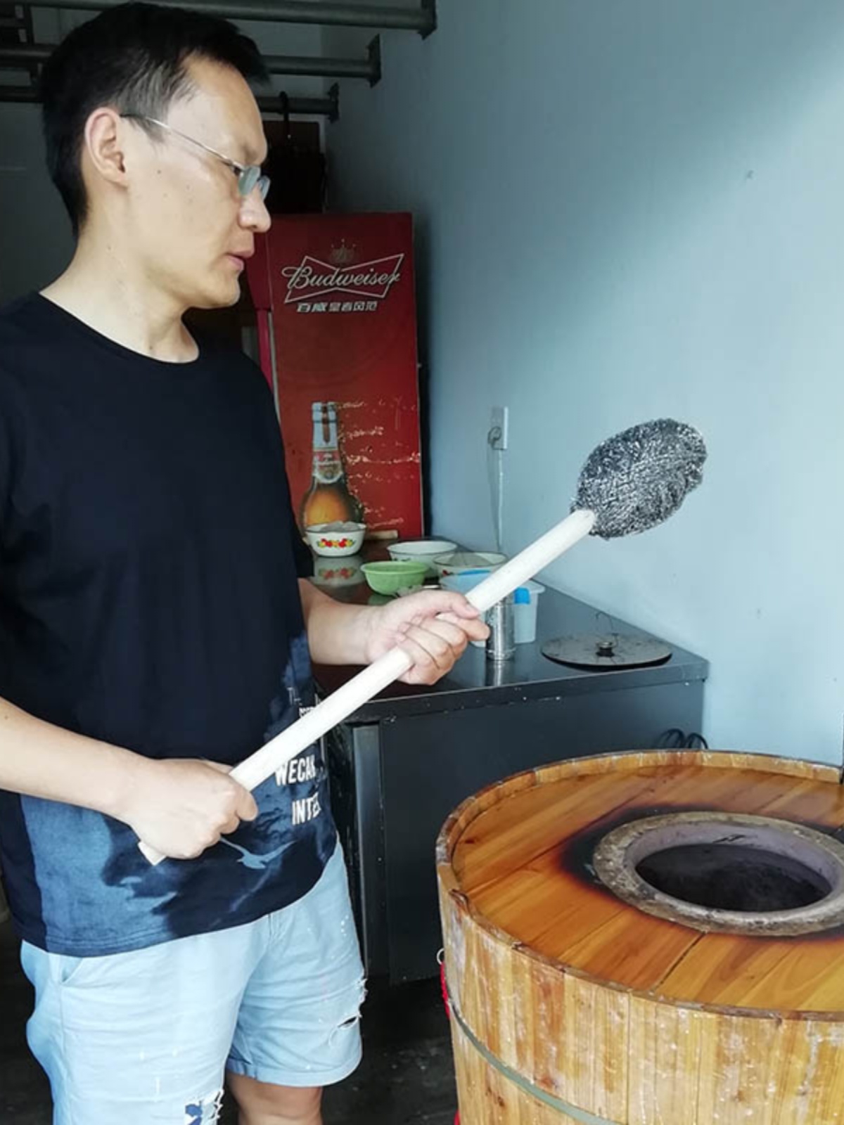 스테인레스 스틸 와이어 브러시, 긴 손잡이, 와이어 볼 브러시, 나무 통, 백철 냄비, 쿠키 스토브, 오븐, 철 와이어 청소 브러시