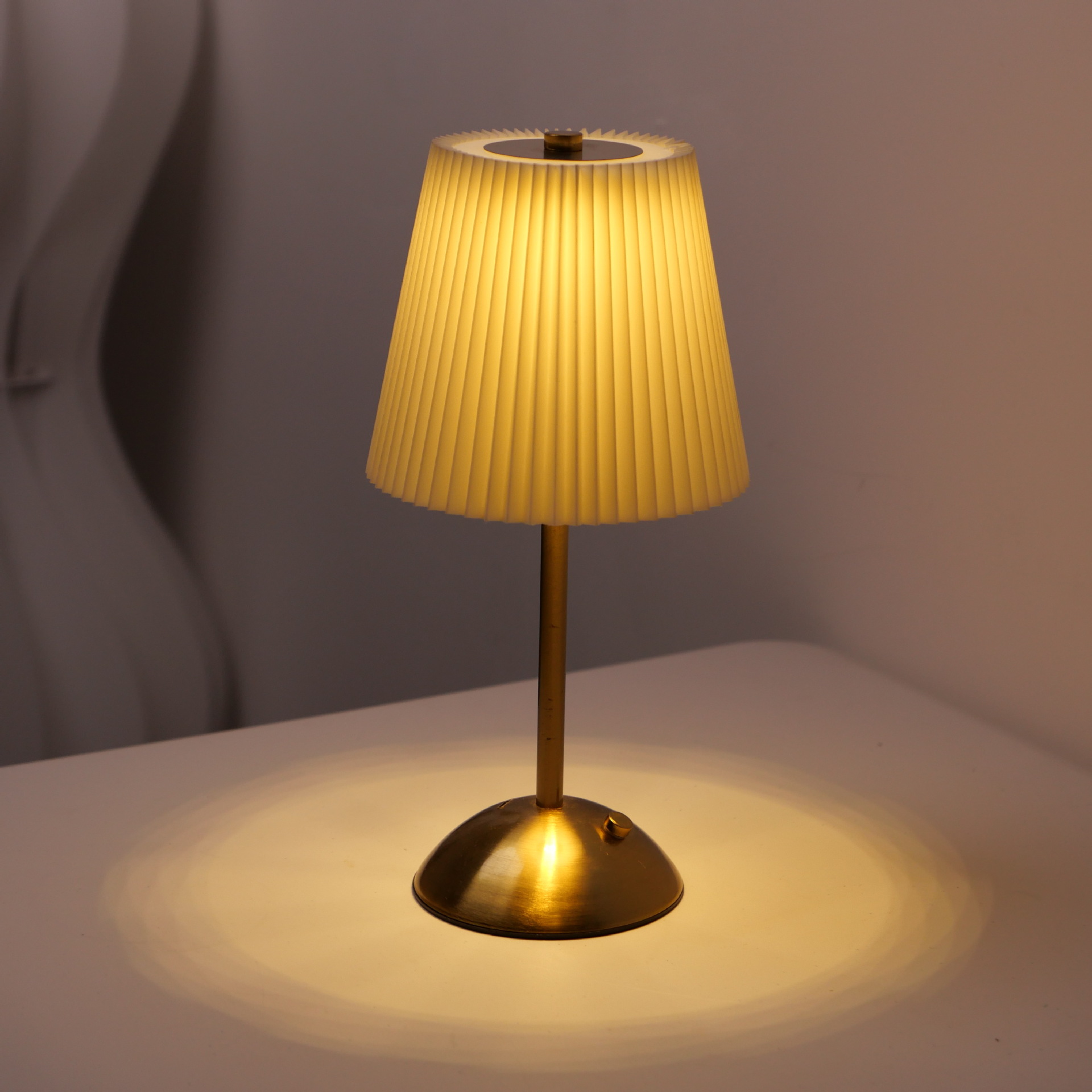 Cross-Border New Large Pleated Fabric Bedside Lamp Night Light USB Table Lamp Charging Touch Ornament Atmosphere Light