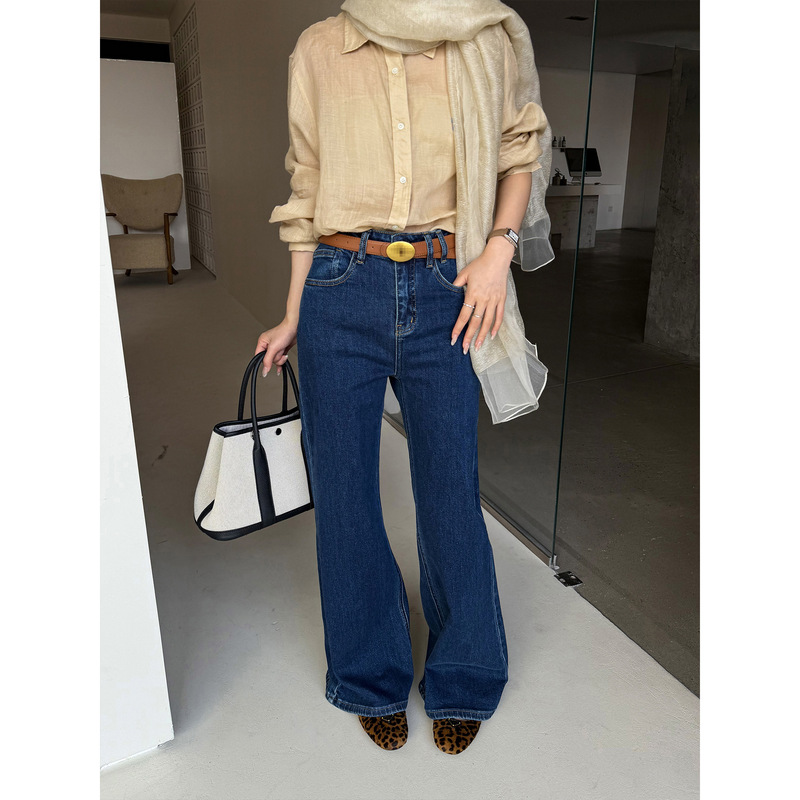 ICCIICC thirteen-line slim-fit, slightly flared jeans, not tight, with a touch of stretch, women's autumn/winter new style 11042 ICCIICC thirteen-line slim-fit, slightly flared jeans, not tight, with a touch of stretch, women's autumn/winter new style 11042