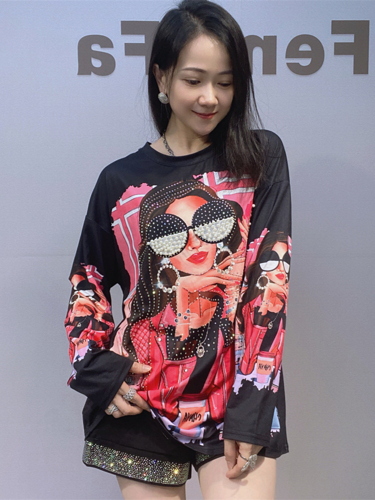 Comercio exterior de mujeres europeas y estadounidenses cuello redondo suelto camiseta de manga larga impresión 3D de moda gran cuentas de clavos con camisa de manga larga