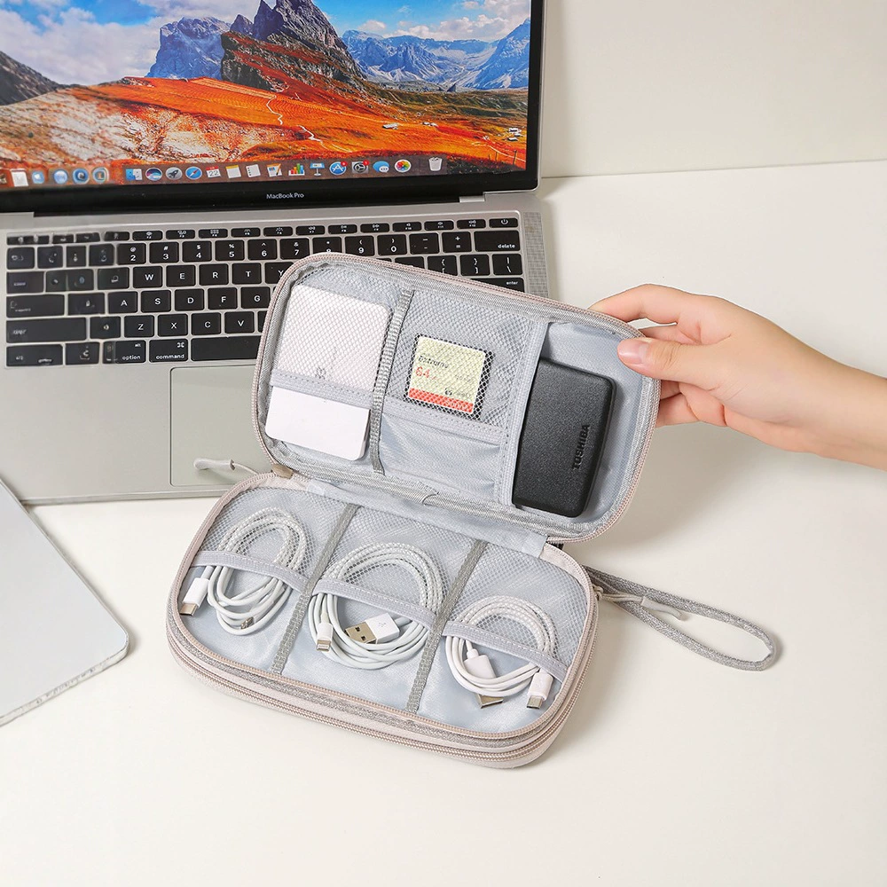 Ручная организация сумка с зарядкой, USB флешка, наушники, система хранения