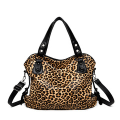 2025新型の外国貿易の質感の女性のカバンの復古の豹の紋様の女性の肩の斜め掛けのハンドバッグの大容量の特包の女性