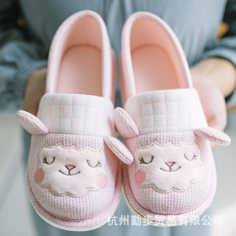 Confinement shoes summer thin postpartum 5-6 months soft bottom breathable maternity shoes spring and summer maternity non-slip thick bottom home shoes
