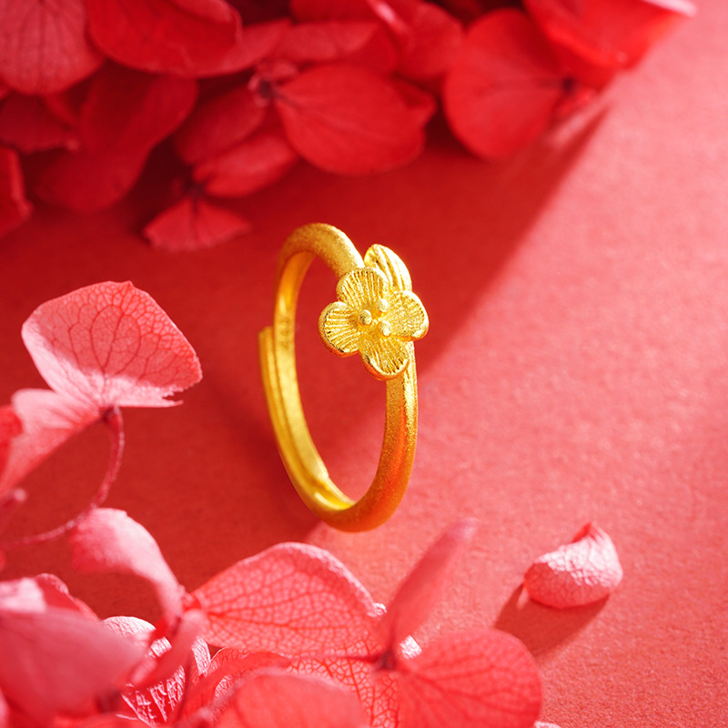 Nuevo anillo de oro de arena no se desvanece durante mucho tiempo diseño de nicho flor anillo de cola abierta estilo étnico joyería de oro de imitación de cobre