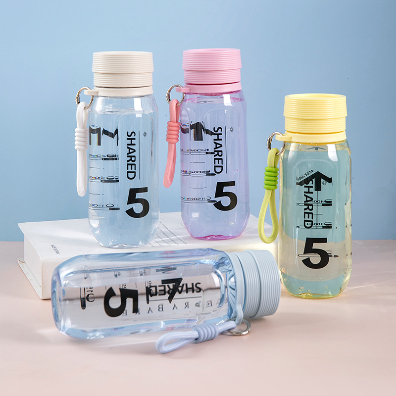 Yitong Simple Student Botella de agua portátil Taza portátil Couple Taza de plástico Taza de agua Taza espacial Taza deportiva a prueba de caídas