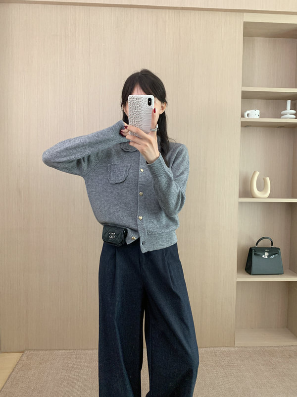 秋冬新款全羊毛开衫女翻领宽松显瘦毛衣外套设计感小众针织衫上衣|undefined