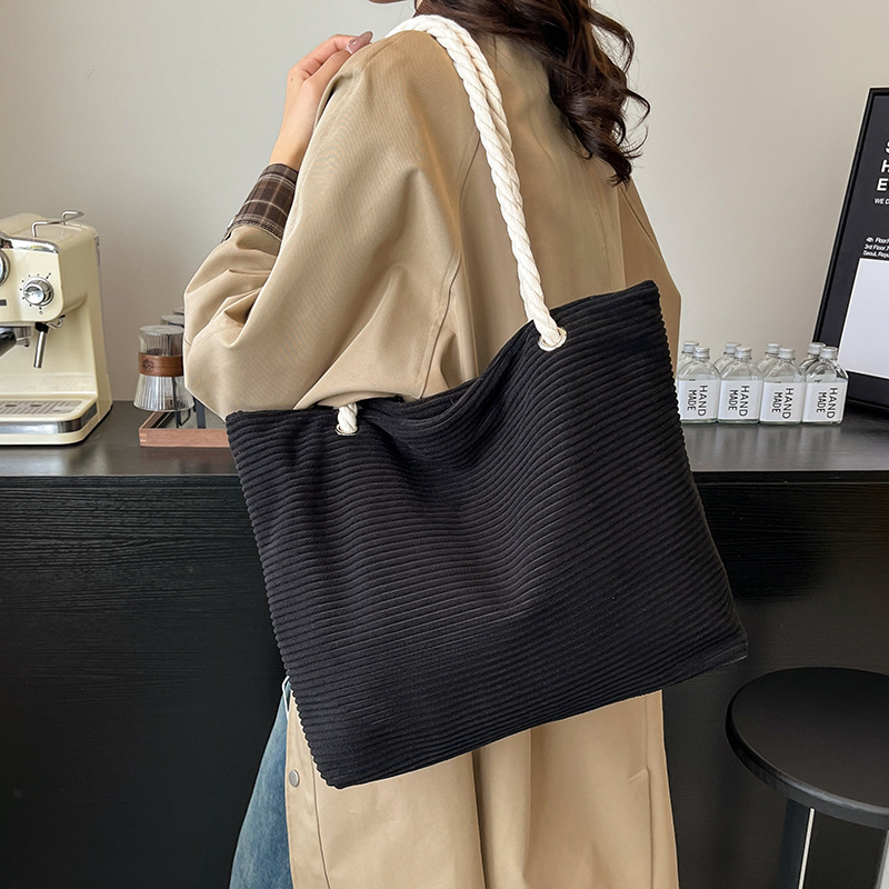 Bolso Tote de pana para mujer 2024 nuevo invierno popular casual bolso de hombro de todo fósforo bolso de axila de viaje de gran capacidad