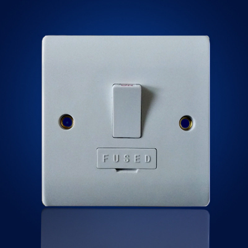 厂家直销86型1位保险开关面板双极双控13A保险丝按钮开关家用墙壁