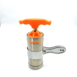 畜牧养殖机械;其他农用工具;其他身体防护