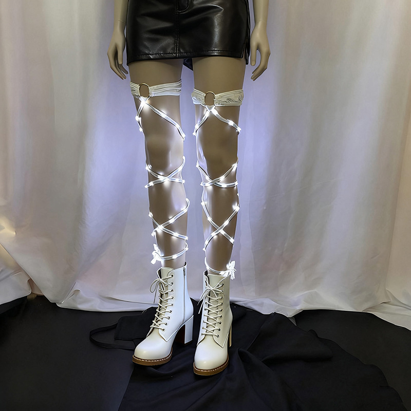 Sílaba eléctrica LED luminoso muslo correa DJ trajes de espectáculo nocturno sexo interesante LED hueco correa cruzada