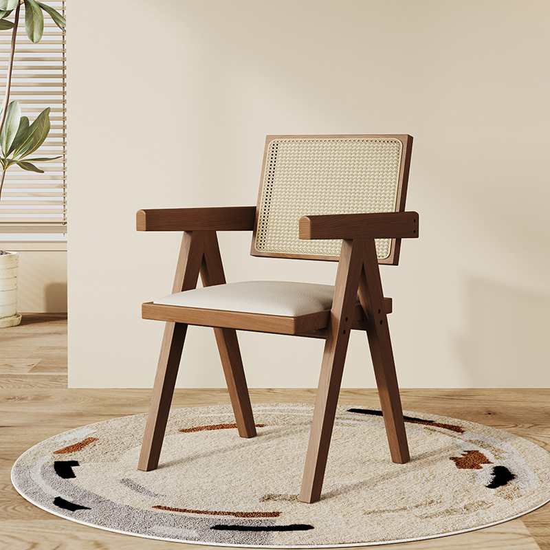 Sillas de comedor de madera maciza sillas medievales nórdicas con reposabrazos sillas K sillas de caña domésticas sillas de caña Chandigarh