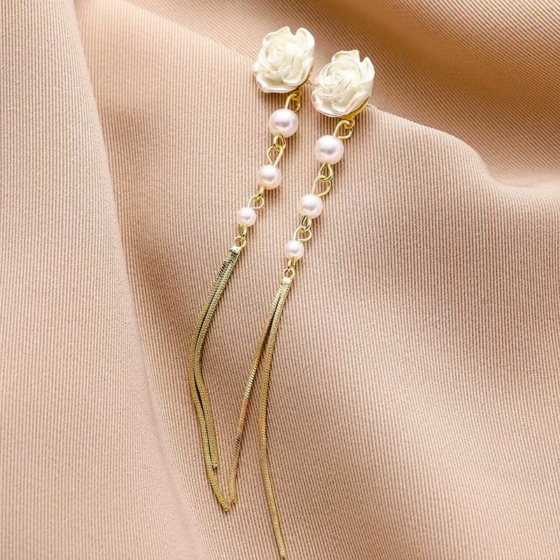White long mountain tea, small design sophisticated earrings with tassels from pearl, french style, simple and elegant design