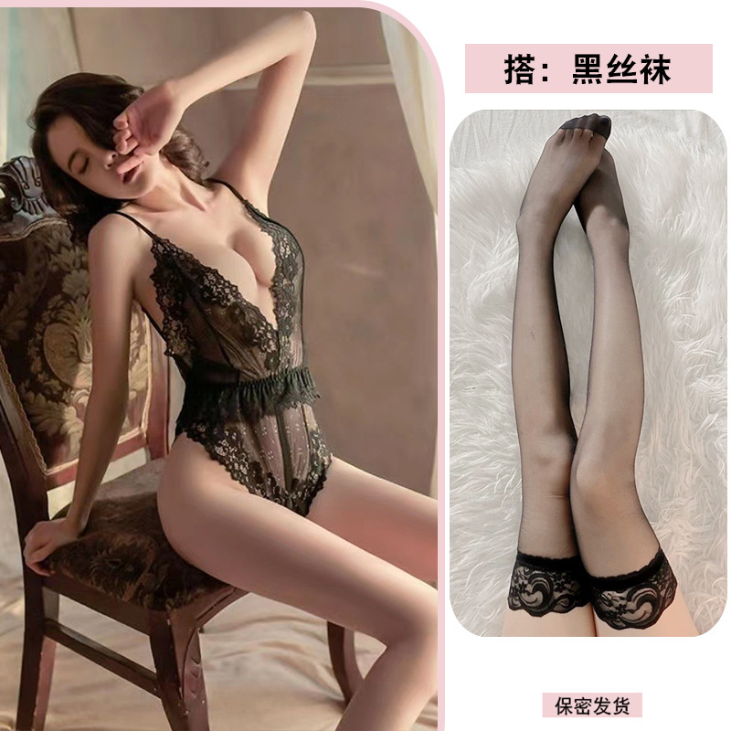 블랙 + 블랙 스타킹
