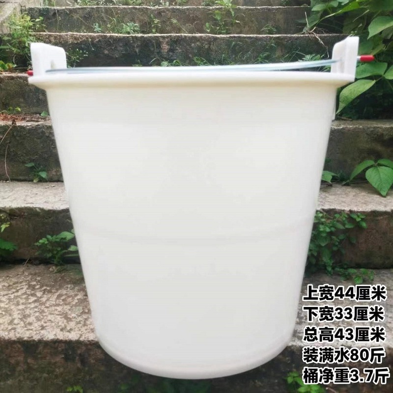 厚みのある黒いバケツ、牛すじバケツ、調理済みゴム、耐摩耗性と耐落下性、家庭用バケツ、ポータブルバケツ、養蜂バケツ、ゴミ王小祥|undefined