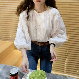 法式小红莓复古小花上衣娃娃衫衬衫女早春季双排扣显瘦白衬衣