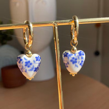�羳���R�d�W�����P䓶��Ʒ�໨�ɕr�К��|Ů���h�͹��Ї��L�Ʒ