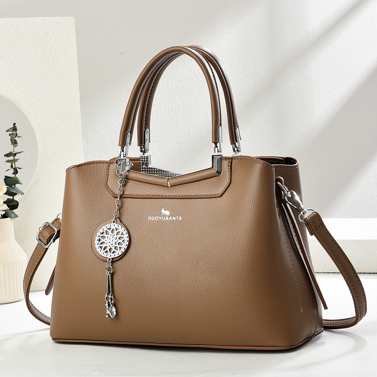 Fabricantes de bolsos de mujer moda todo fósforo comercio exterior nuevo bolso simple de gran capacidad bolso de hombro bolso de mensajero de tendencia coreana