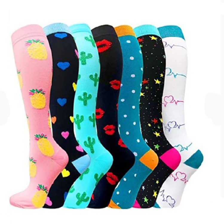 Calcetines de compresión de traje de color mixto exclusivo transfronterizo Calcetines deportivos de comercio exterior Calcetines de becerro Calcetines de compresión deportiva Hombres y mujeres Al por mayor