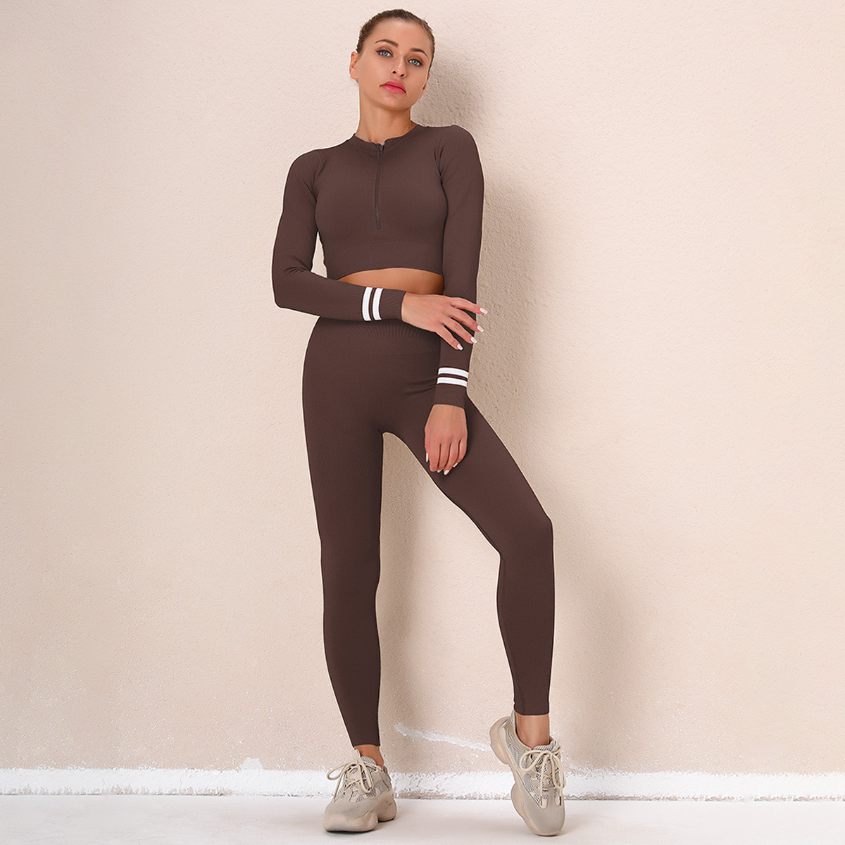 Conjunto de leggings y top de yoga ajustados y transpirables con cremallera de manga larga sexy NSNS52500