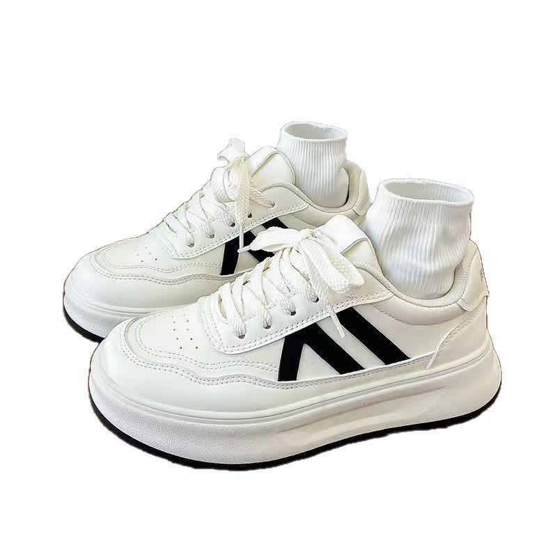 Pequeños zapatos de mujer blancos para mujer 2025 primavera nuevos zapatos casuales de todo fósforo otoño nuevos zapatos transpirables de suela gruesa todo fósforo