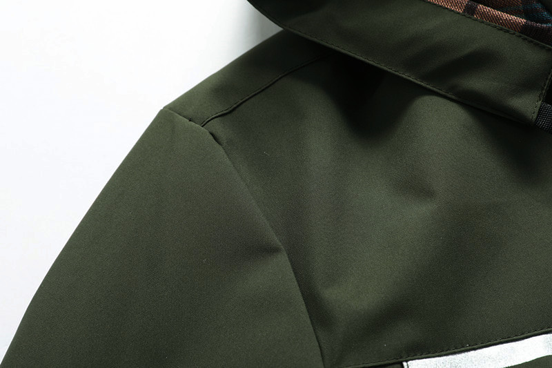Giacca a vento con cappuccio uomo leggera impermeabile da trekking_voghion.com