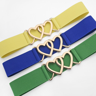 ���Č��ی�����Ů�b�������ȹ���ɾo����Ƥ�������@�ݺ�ɫ������