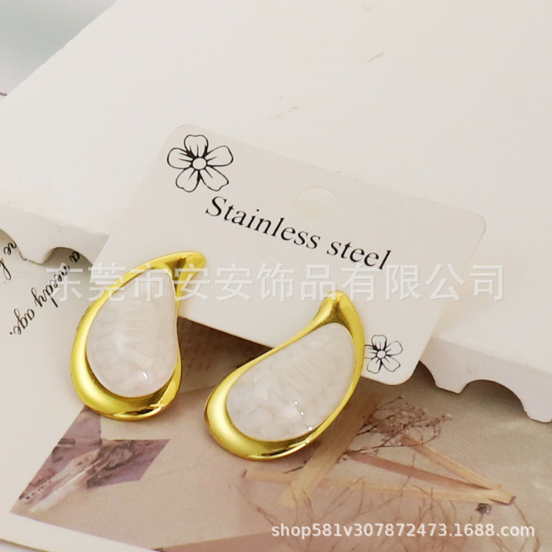 跨境轻奢高级感不锈钢方形白色滴釉爱心耳环女小巧精致时尚耳钉|undefined
