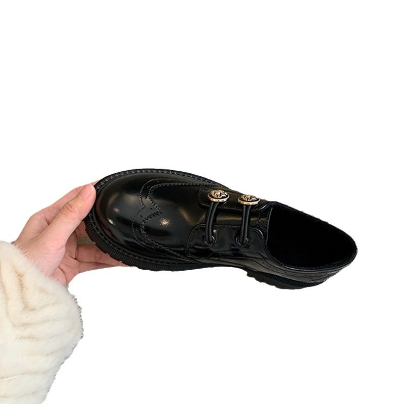 Una pieza de cuero real de cuero suave tallado hebilla de oro primavera gruesa bloque zapatos de cuero para mujeres zapatos Lefour