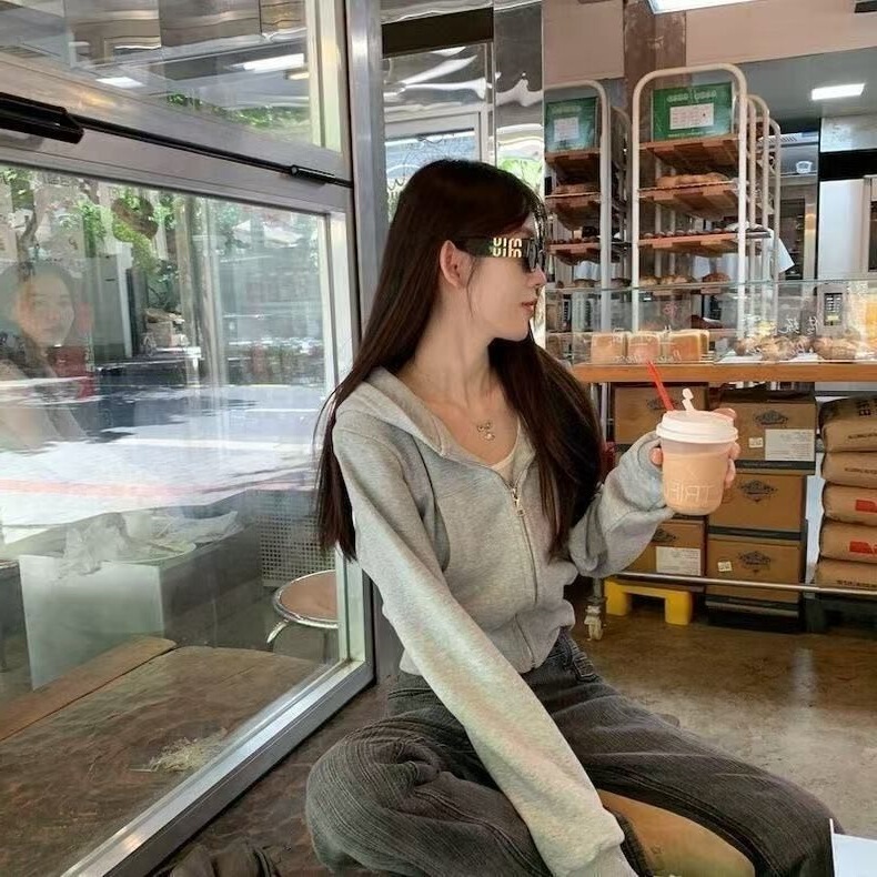 灰色短款连帽加绒加厚卫衣外套女秋冬新款上衣时尚穿搭开衫欧美潮|undefined