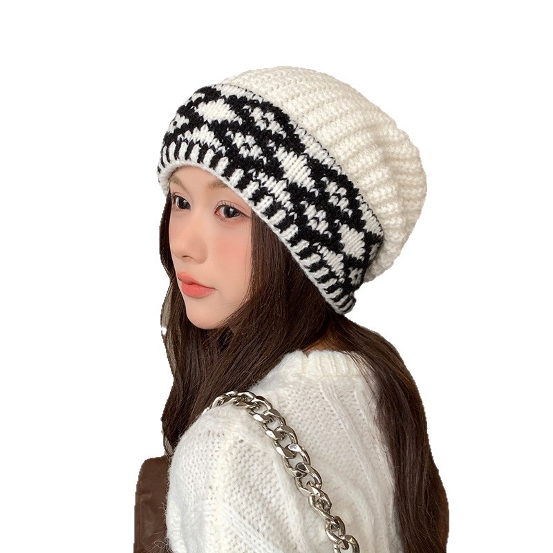 Vintage-kariertes Strickmuster für Damen, Winter, koreanischer Stil, figurschmeichelnd für großen Kopfumfang, warme Ohren, Kälteschutz_voghion.com