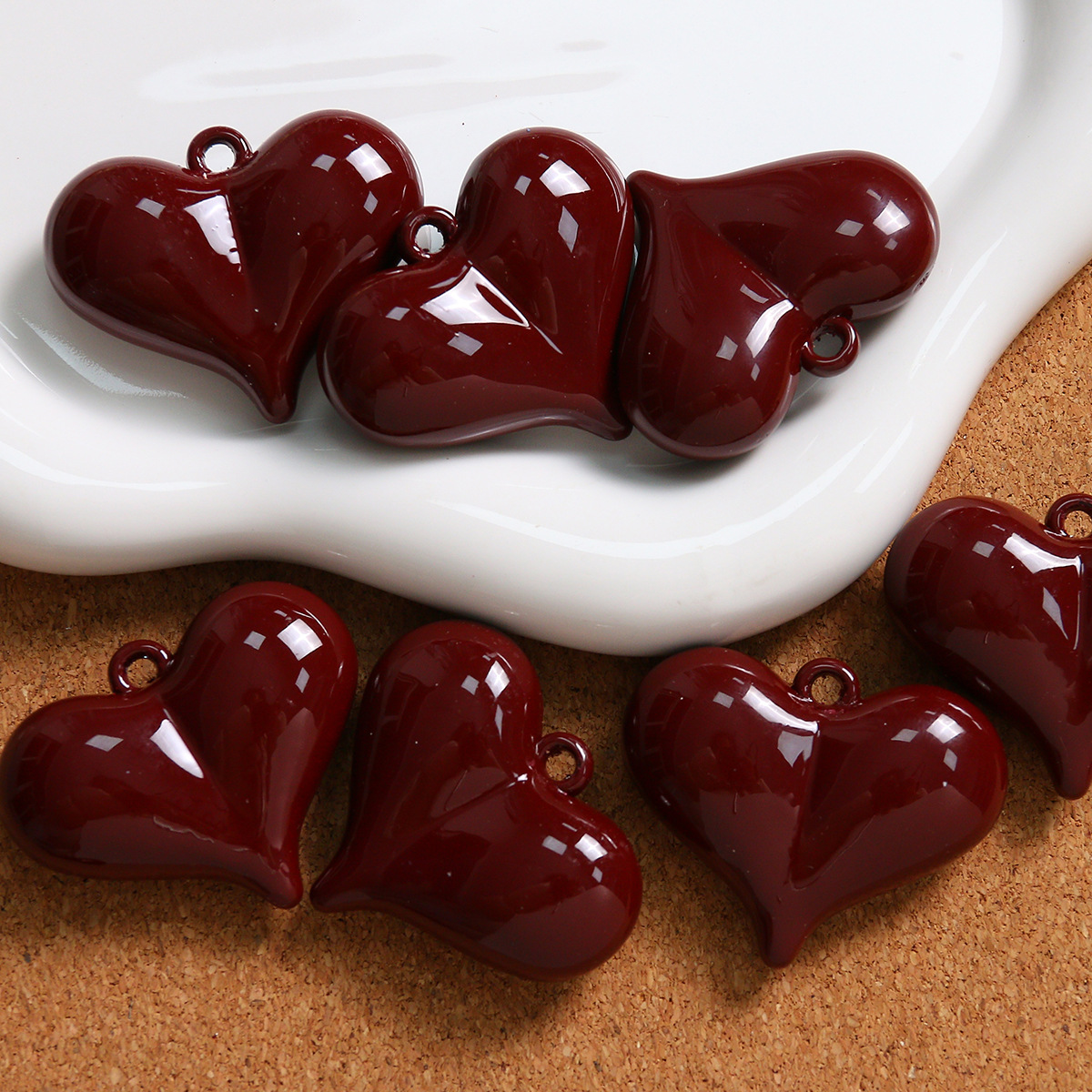 8g Weight Pendant Jewelry Making Type DIY Jewelry Accessories Classification 1 Piece Quantity Resin Material Heart Shape Pattern All Seasons Season Polishing Design Vacation, Classic Style Style 1 Piece Resin Heart Shape Pendant 1