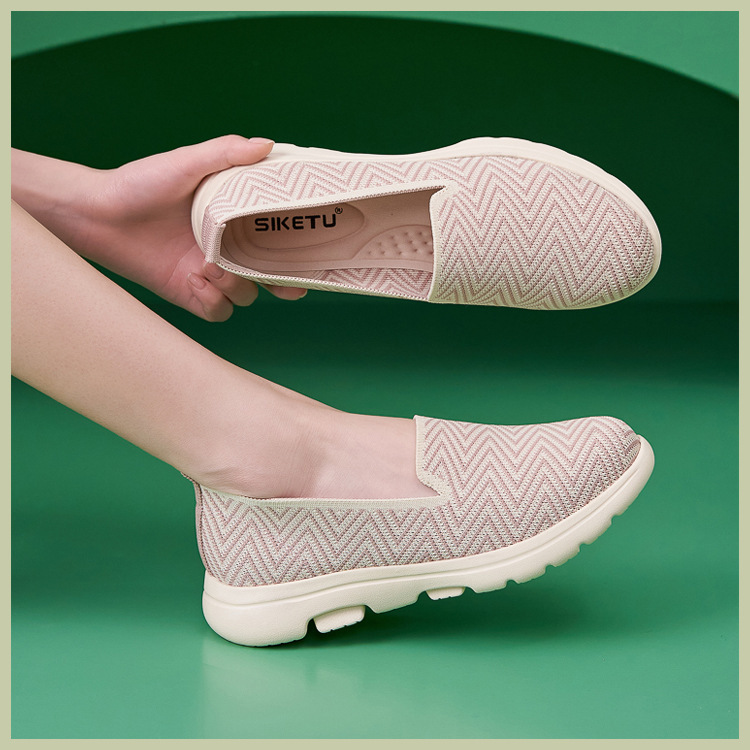 B888-42025 Herbst Winter Neue Licht Kissen Anti-Slip Runde Kappe Mittleren Alters Und Ältere Komfortable Atmungsaktive Flache Schuhe_voghion.com