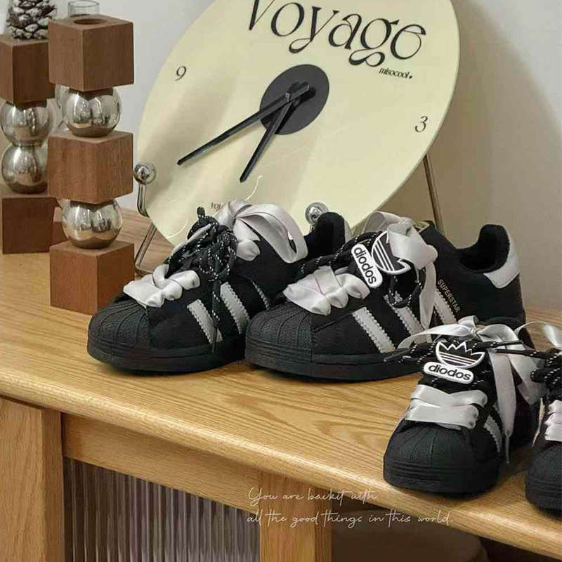 Children's Board Shoes Shell Head 2025 Spring New Ins Girls sneaker Boys Casual Hello Kitty Shoes for Students Children's Board Shoes Shell Head 2025 Spring New Ins Girls sneaker Boys Casual Hello Kitty Shoes for Students