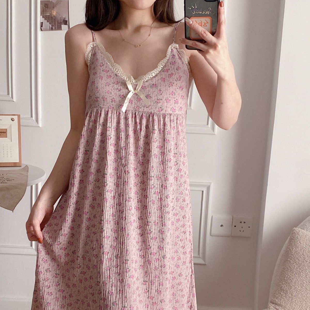 Pijamas con cojín de pecho, pijamas de mujer, falda suelta, estilo coreano, lindos dibujos animados, ropa para el hogar, pijamas transfronterizos.