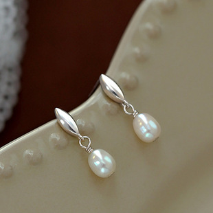 925 sterling silver pearl earrings new style 2023 popular female niche high-end earrings light luxury earrings dropshipping