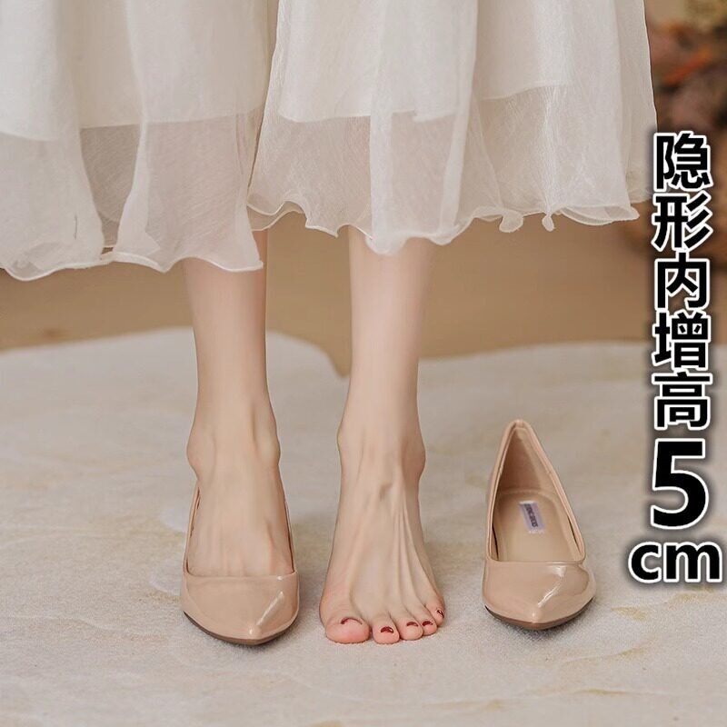 2026 New Style Women's French-Style Sexy Pointed-Toe Shallow Patent Leather Slip-On Shoes with Hidden Height Increase and Low Heels