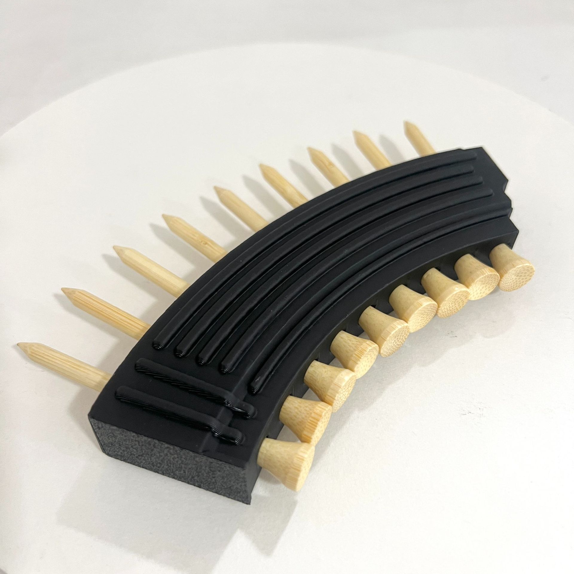 Nuevo producto transfronterizo golf spike storage box golf clavo caja de almacenamiento de herramientas fábrica al por mayor