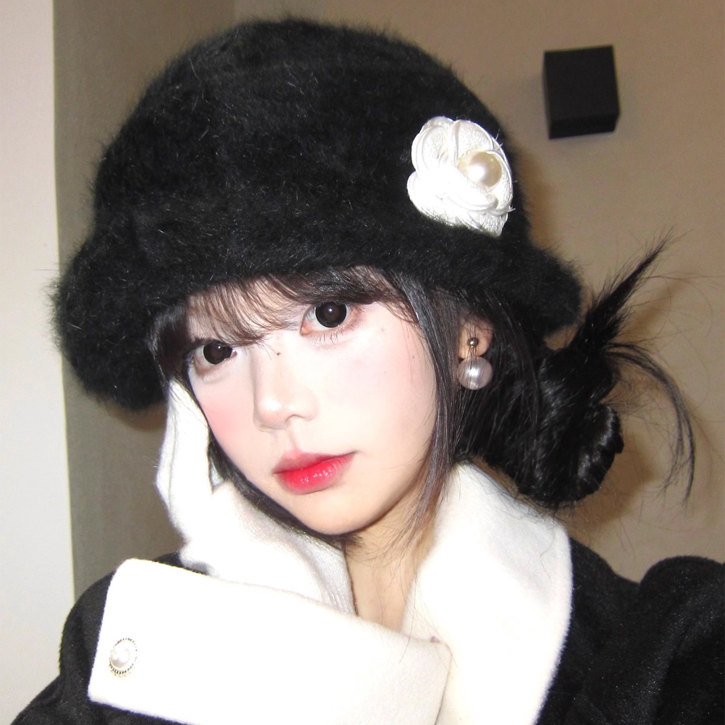 New Camellia Plush For Women Winter French Hepburn Style Elegant Beret Warm Exotic Lady Hat_voghion.com