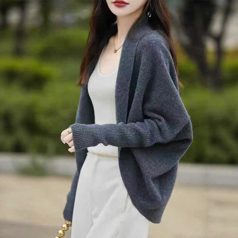 披肩宽松外搭蝙蝠袖斗篷毛衣外套潮设计感2025新款开衫女茧型针织|undefined