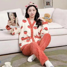 ɺ���q˯����Ů�����ӽq�Ӻ�ůӡ��ˮ���ҼҾӷ����b��Ů�L