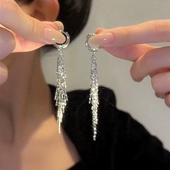 軽い高級感とハイエンドのロングタッセルイヤリング、イヤリング、ハイエンドの軽い高級感、ニッチなデザイン、女性向けのスリムフェイスイヤリング