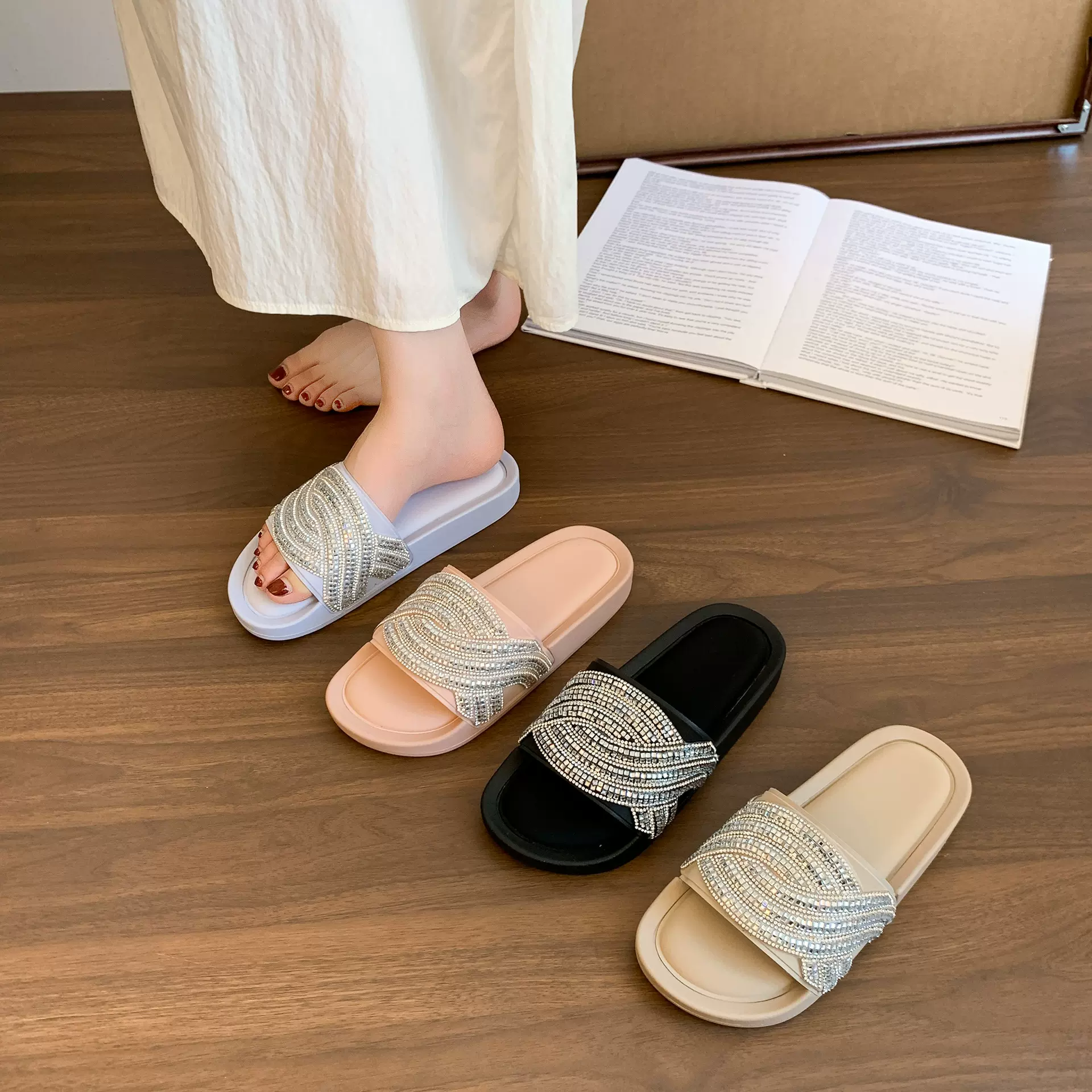 拖鞋女2025夏季新款ins水钻凉拖鞋外穿女一字拖鞋简约凉感ins风
