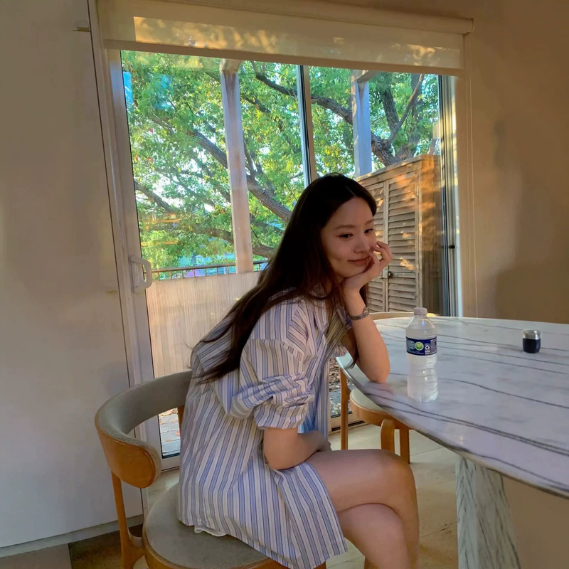 Now Available: Korean Dongdaemun Ounce Striped Shirt, Korean-Style Women's Fashion, Loose and Relaxed Long-Sleeve Sun-Protective Shirt