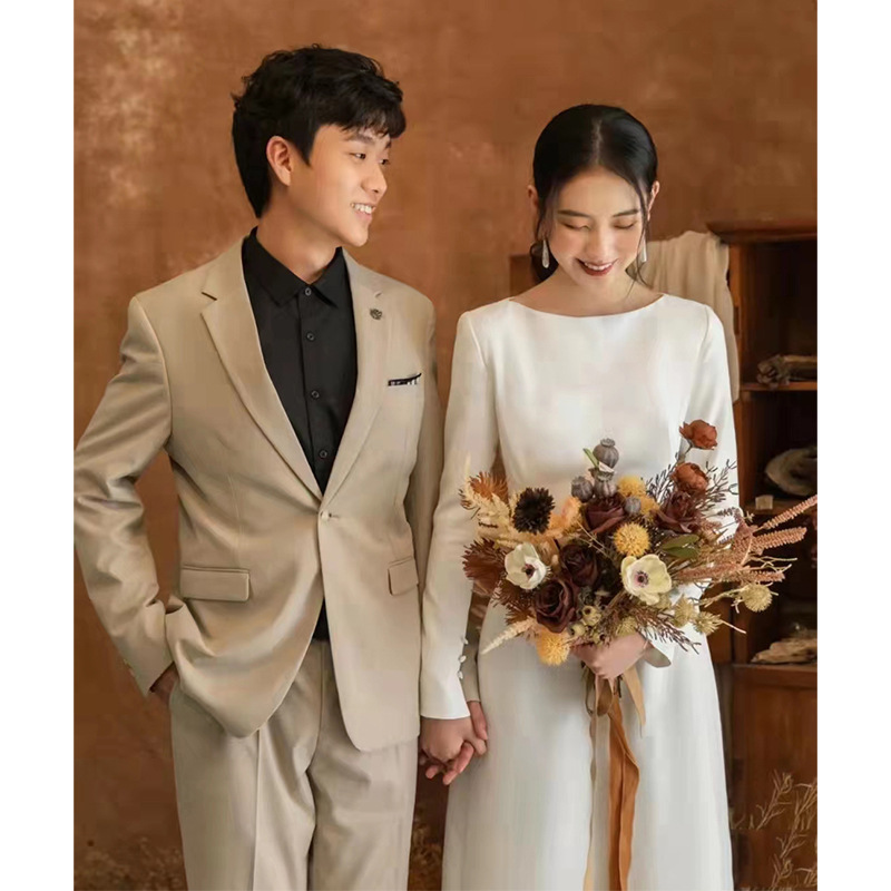 French-Style Light Wedding Dress 2026 New Forest-Style Long-Sleeved Elegant Slimming Simple Bride White Satin Reception Evening Dress