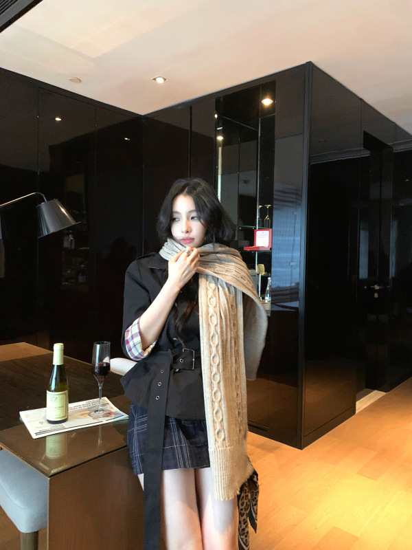 Wuu2sweet吴太甜 巴黎叙事 慵懒风polo领黑色短外套早秋长袖上衣|undefined