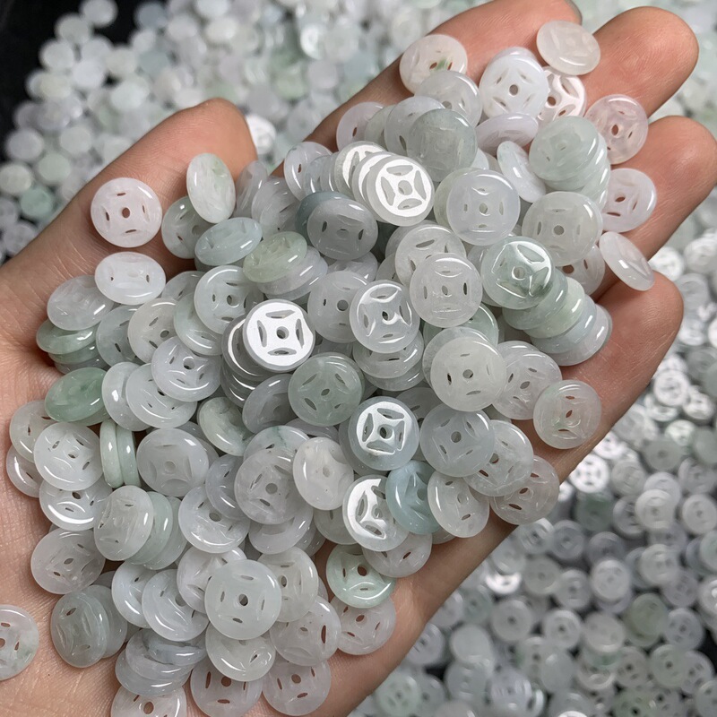 ミャンマーの翡翠a商品の玉器の金銭はdiyの部品を掛けます。|undefined