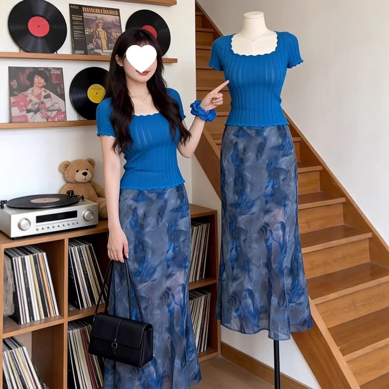 A Complete Set of Ootd Outfits with a Stylish Vibe for 2026 Summer, Featuring a Gentle Style and a Stunning Two-Piece Set of Knitted Top and Skirt