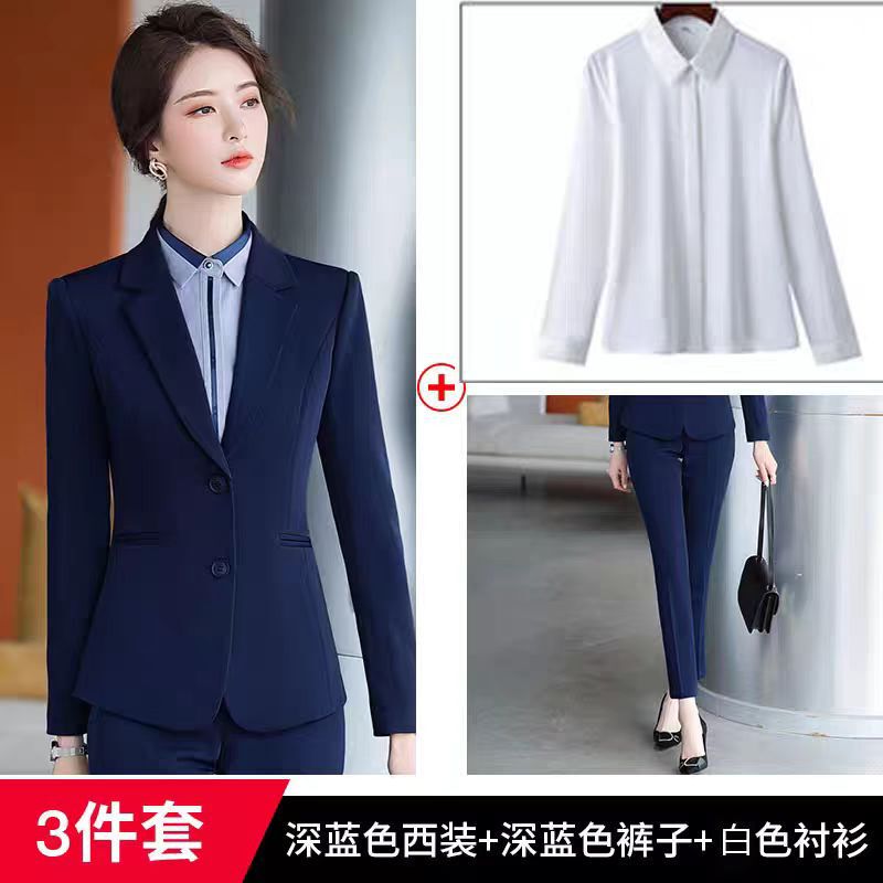黒い小柄なスーツの女性春秋高級ホテルのフロントの職業作業服の事業はスーツのコートを編みます。|undefined