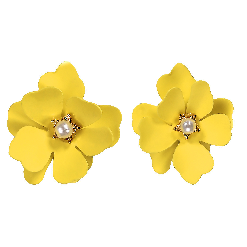 Sweet Flower Alloy Spray Paint Women's Ear Studs display picture 8